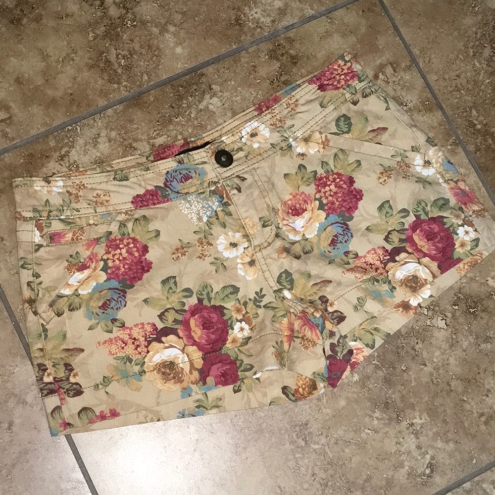 Forever 21 Floral Pattern Multicolor Shorts